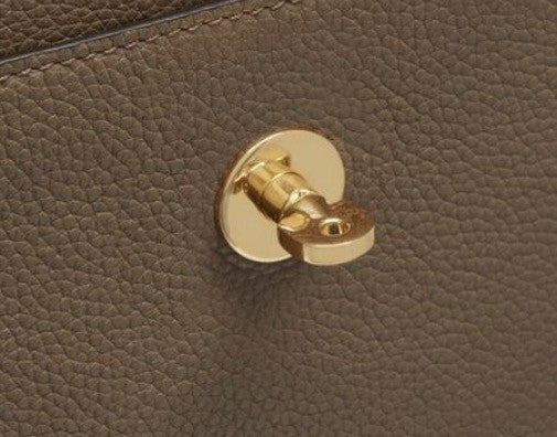 与 New Bayswater 托特包兼容的保护器