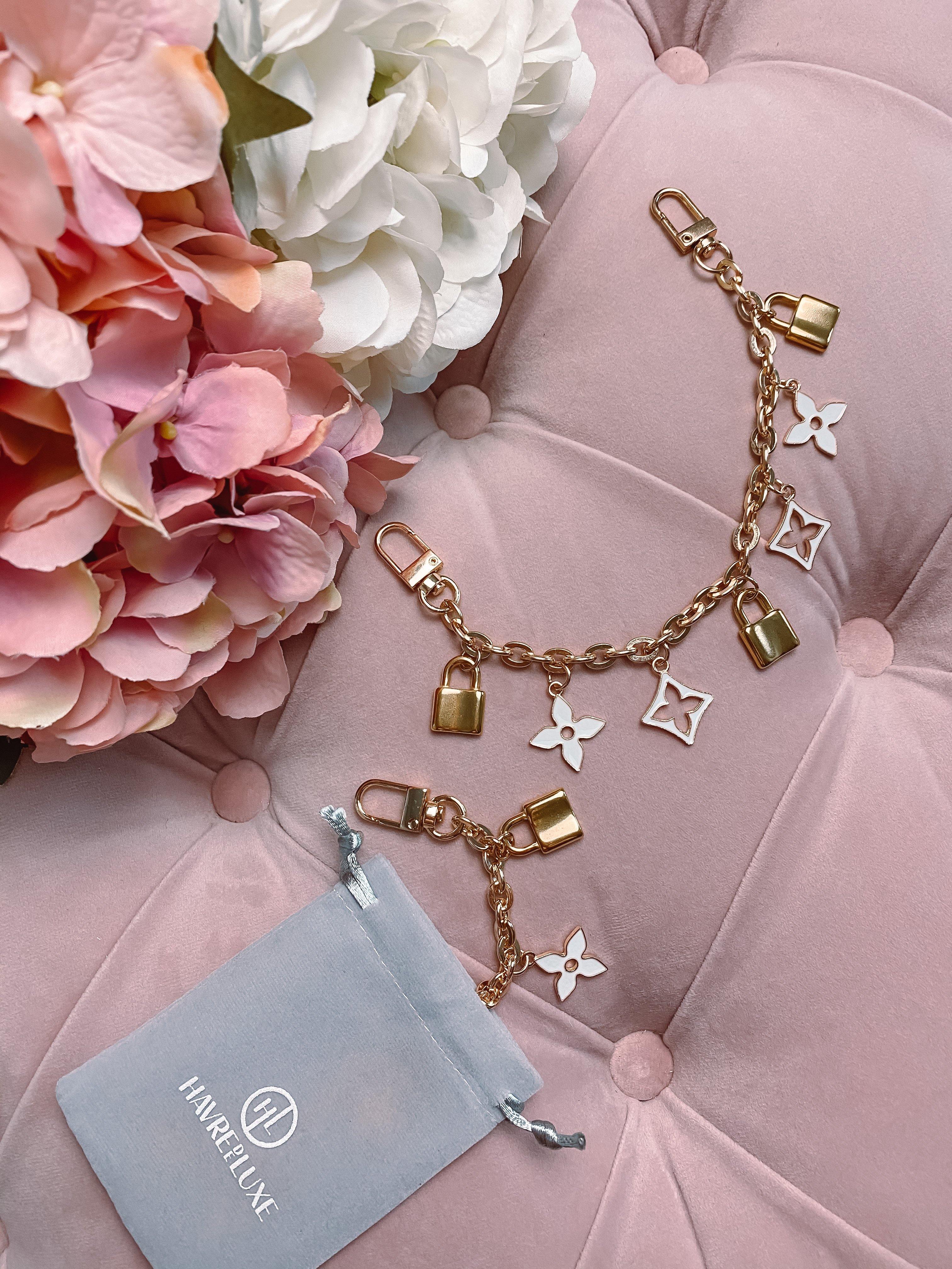 Blanc Fleur Padlock Handbag Charm - Havre de Luxe